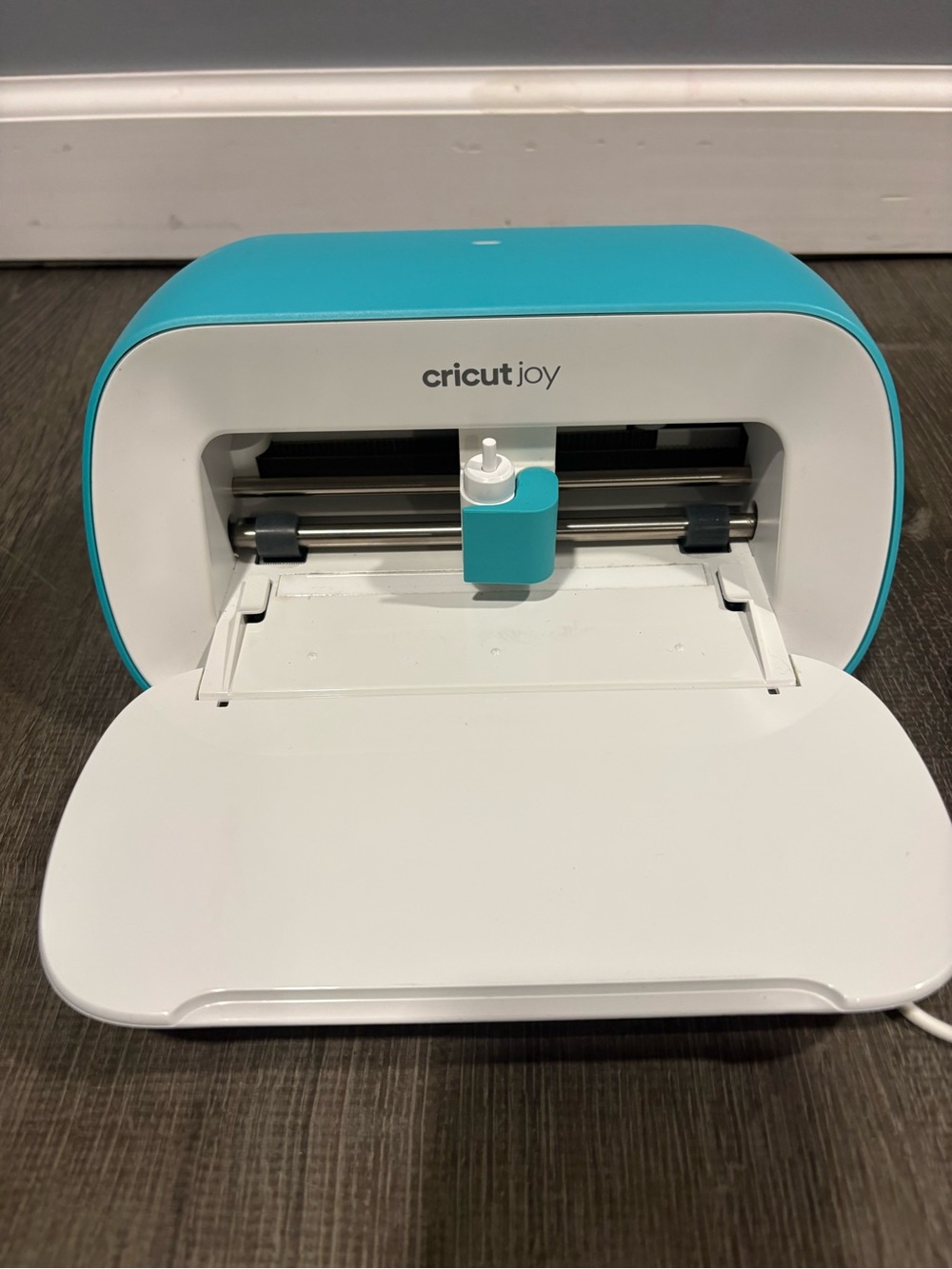 Cricut Joy Portable Compact Smart Cutting Machine Blue With Power Cord & Mat - Picture 2 of 5